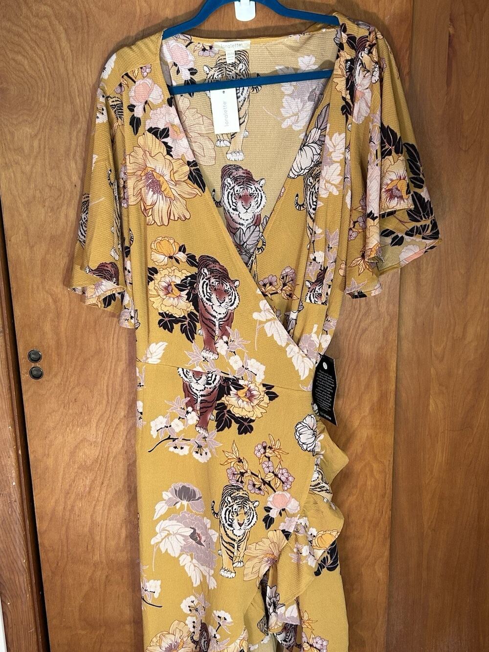 loralette Wrap Dress W/ A Tiger Design Sz 26